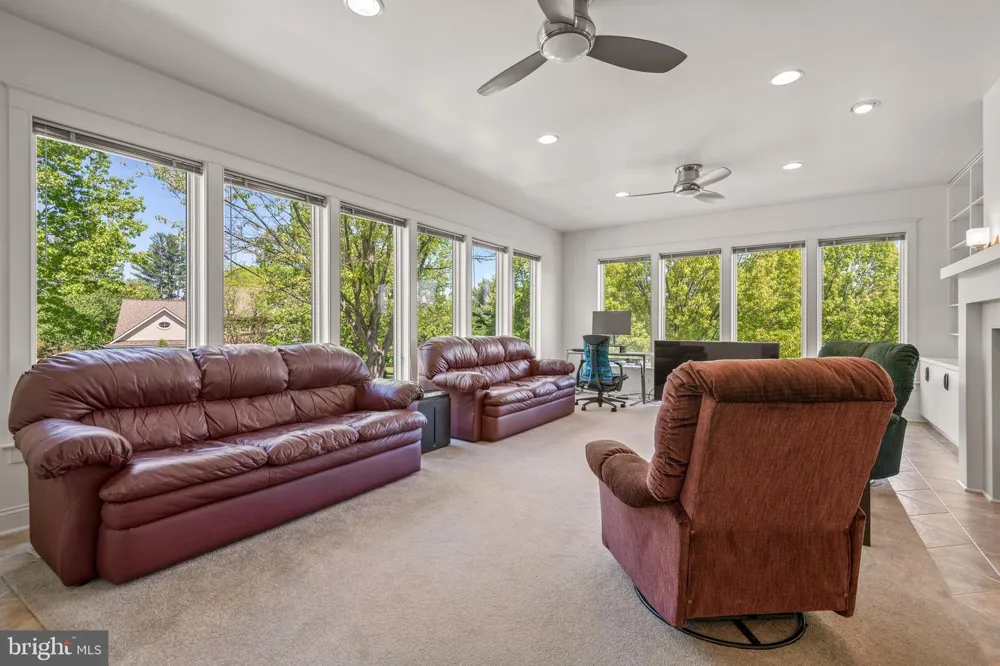 23 DEERFIELD ROAD Lancaster, PA 17603