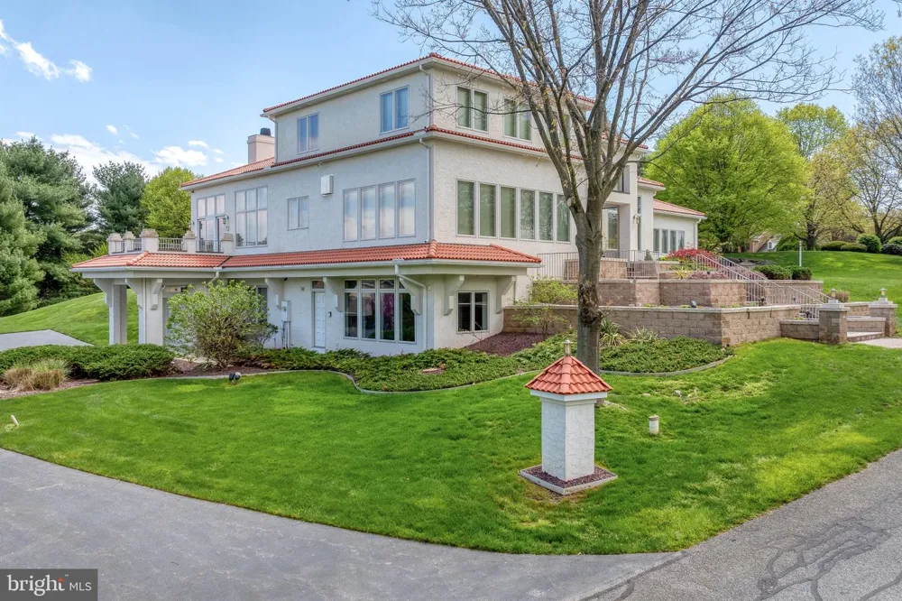 23 DEERFIELD ROAD Lancaster, PA 17603