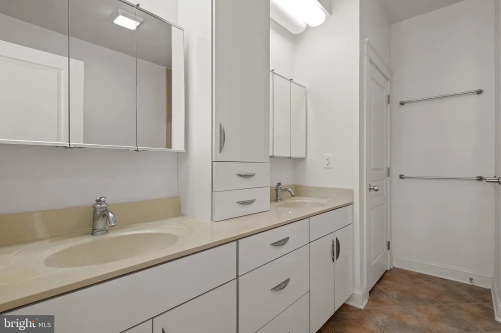 23 DEERFIELD ROAD Lancaster, PA 17603