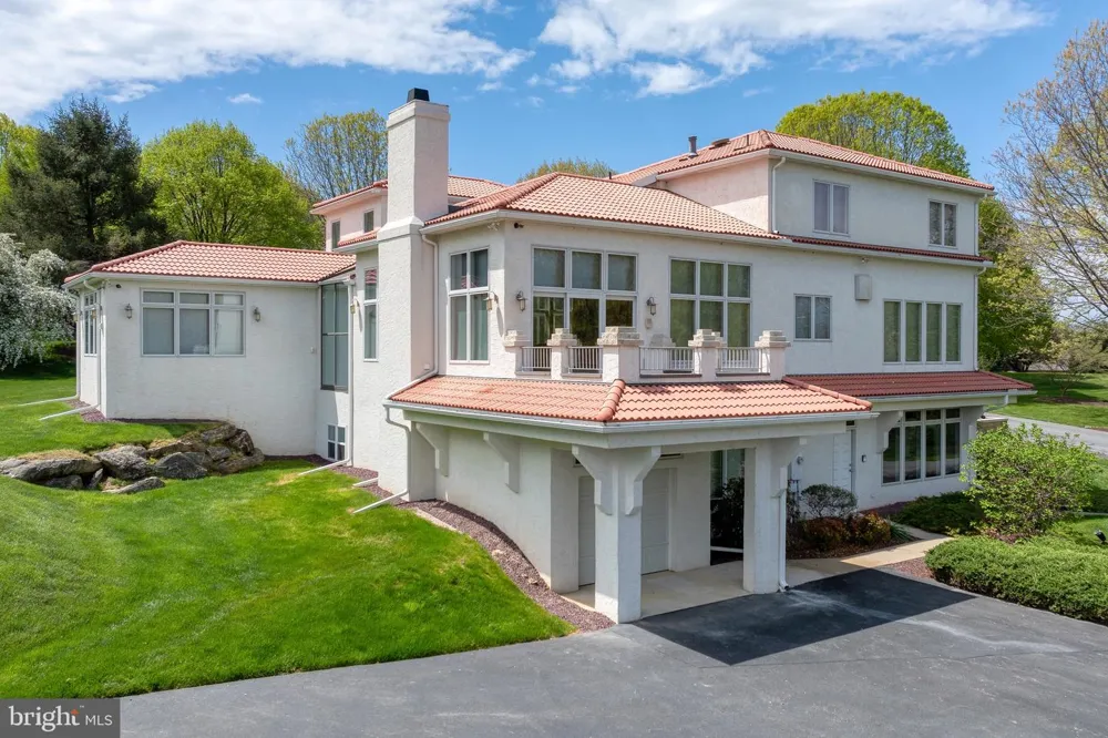 23 DEERFIELD ROAD Lancaster, PA 17603