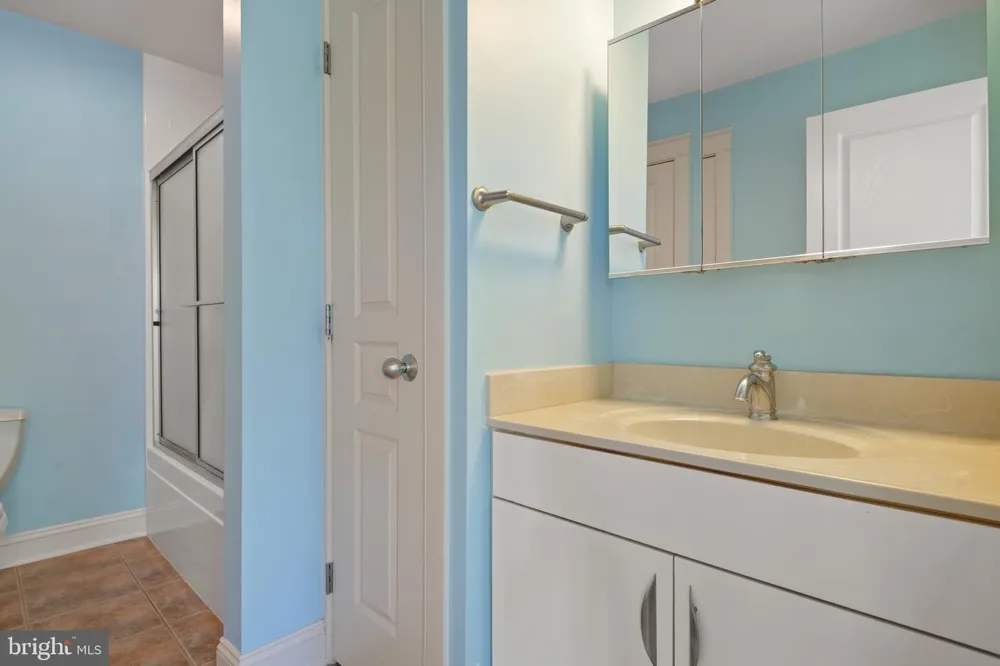 23 DEERFIELD ROAD Lancaster, PA 17603