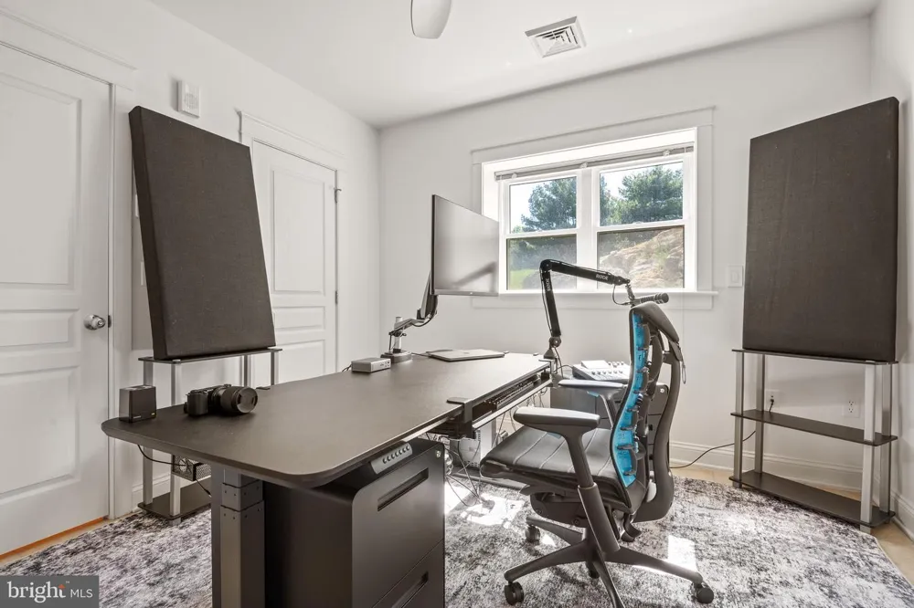 23 DEERFIELD ROAD Lancaster, PA 17603