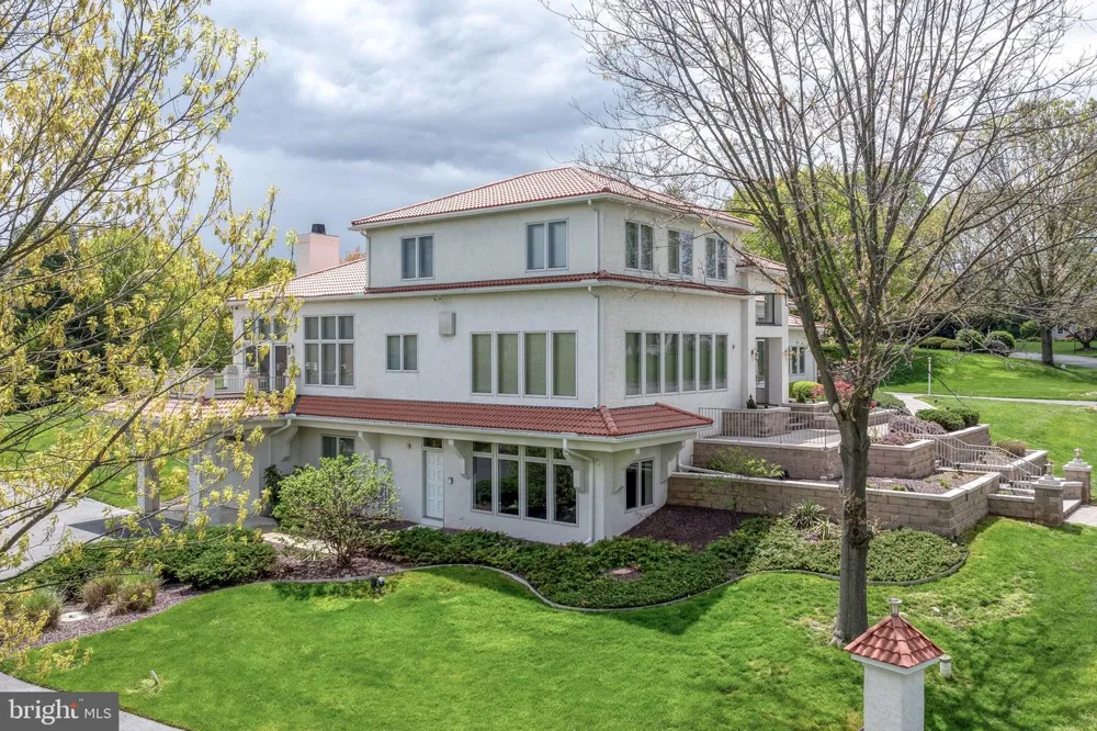 23 DEERFIELD ROAD Lancaster, PA 17603