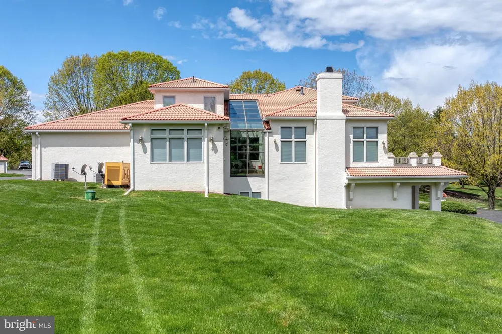 23 DEERFIELD ROAD Lancaster, PA 17603