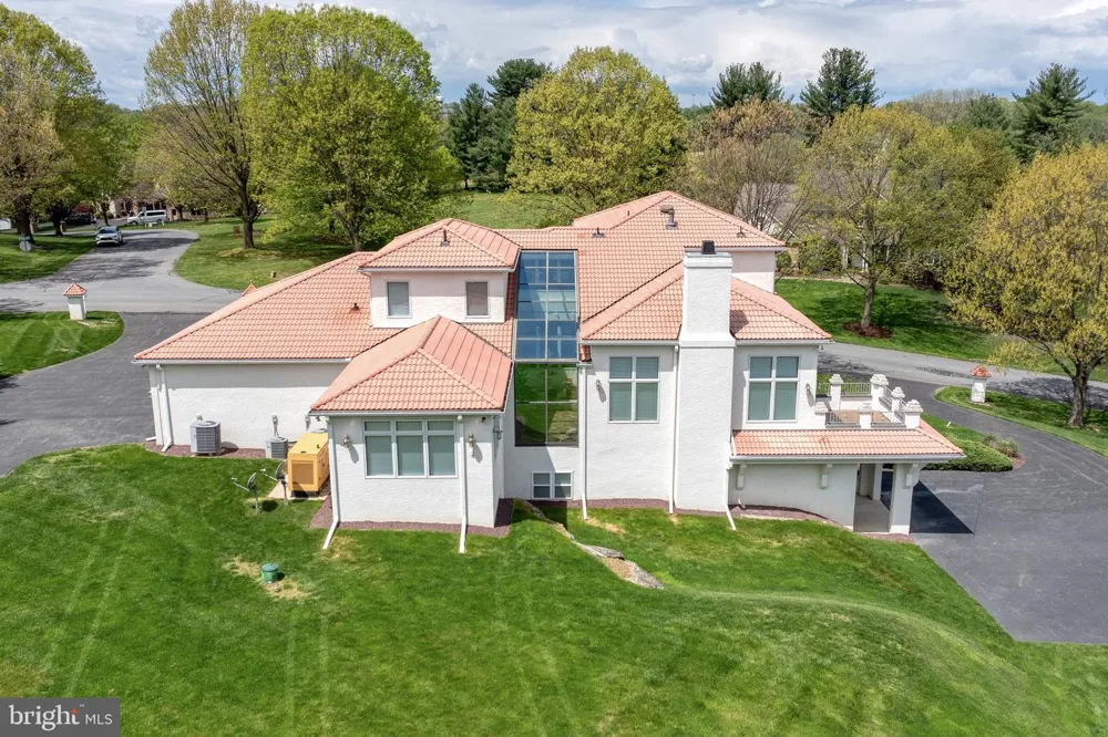 23 DEERFIELD ROAD Lancaster, PA 17603