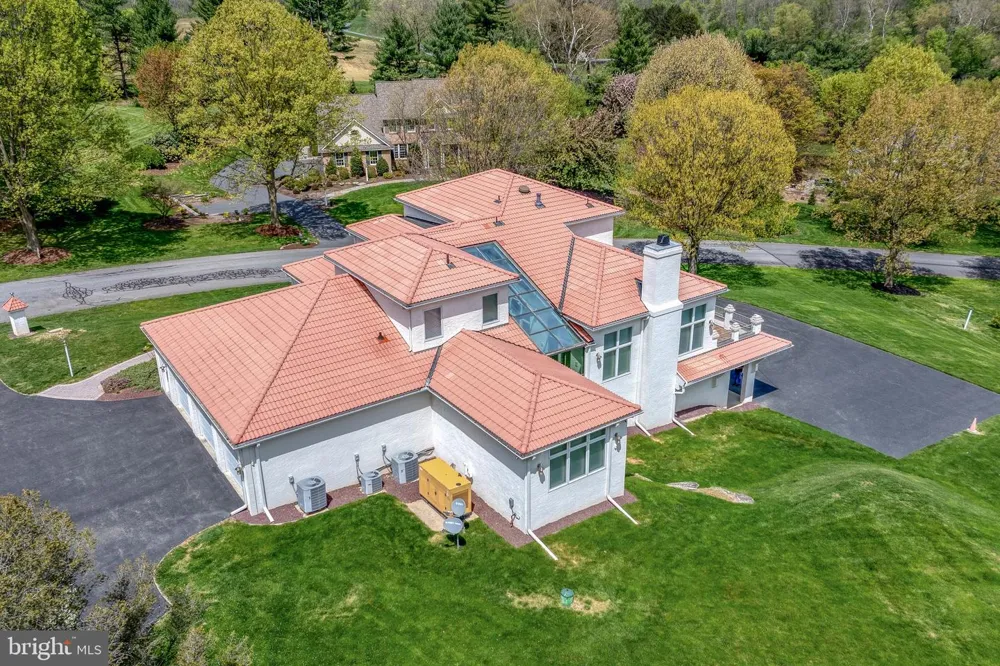 23 DEERFIELD ROAD Lancaster, PA 17603