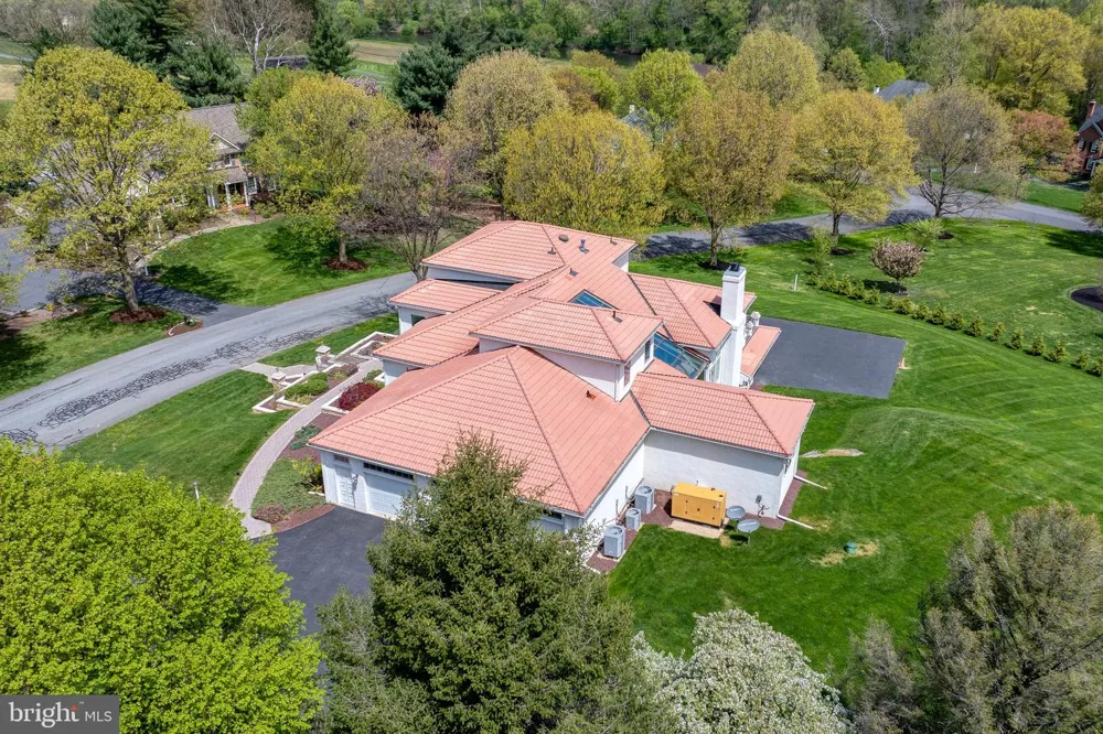 23 DEERFIELD ROAD Lancaster, PA 17603