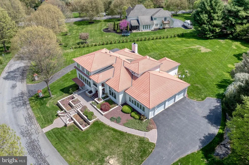 23 DEERFIELD ROAD Lancaster, PA 17603