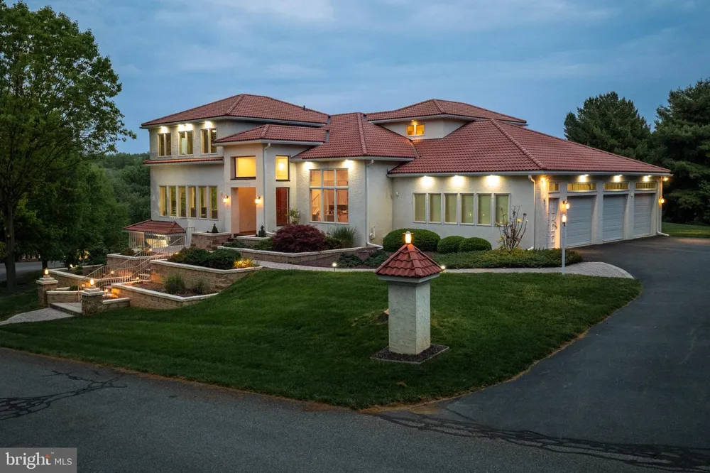 23 DEERFIELD ROAD Lancaster, PA 17603