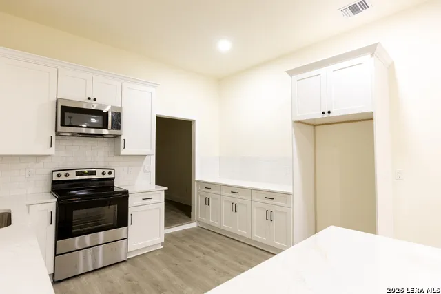 535 Austin St Pleasanton, TX 78064
