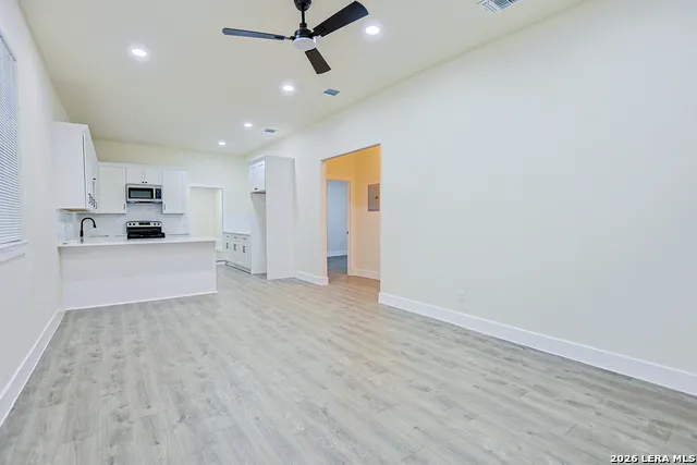 535 Austin St Pleasanton, TX 78064
