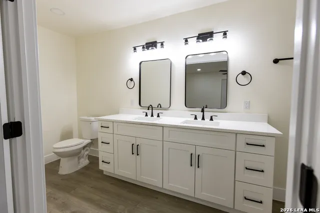 535 Austin St Pleasanton, TX 78064