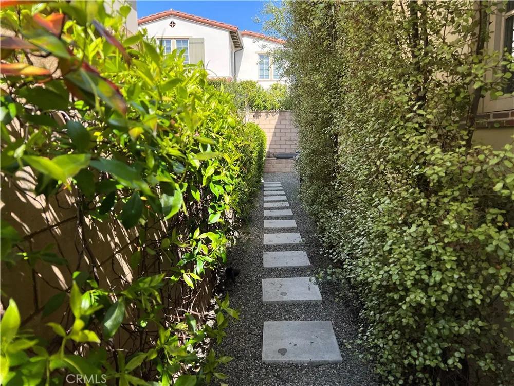 202 Via Galicia San Clemente, CA 92672