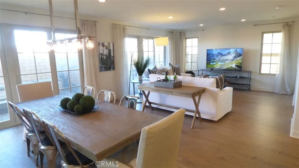 202 Via Galicia San Clemente, CA 92672