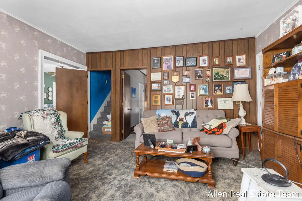 1224 102nd Avenue Plainwell, MI 49080
