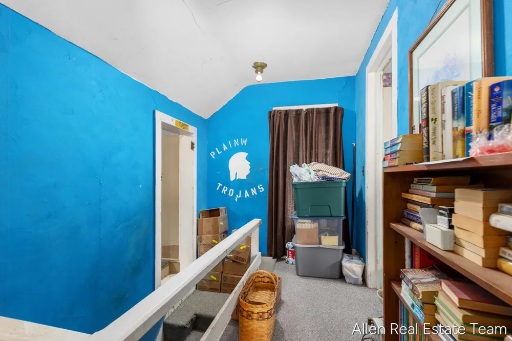 1224 102nd Avenue Plainwell, MI 49080