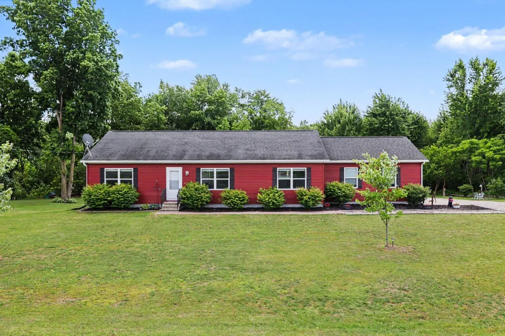 18760 M-60 Clarendon Township, MI 49092