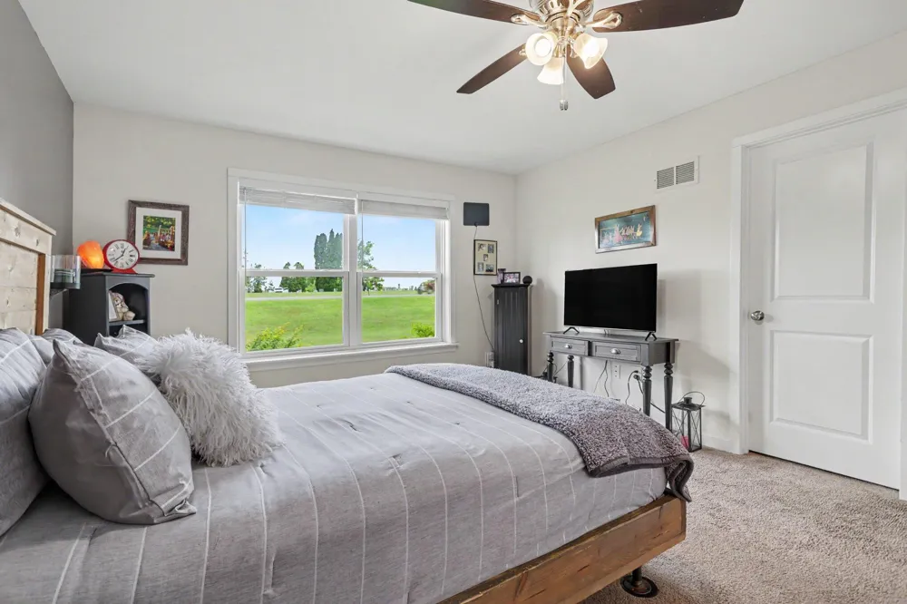 18760 M-60 Clarendon Township, MI 49092