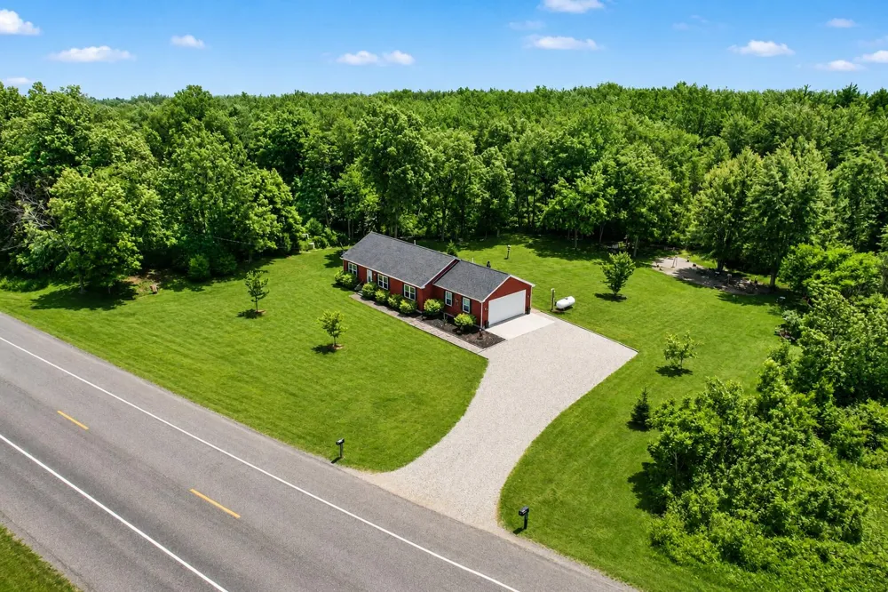 18760 M-60 Clarendon Township, MI 49092