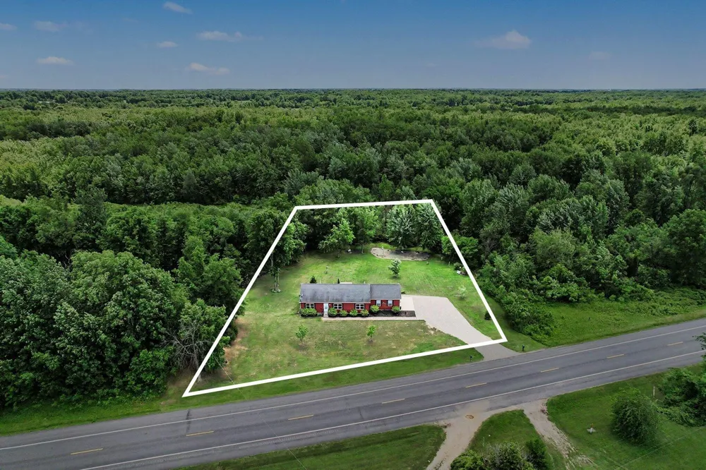 18760 M-60 Clarendon Township, MI 49092