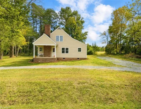 1132 Ben Sharpe Road
