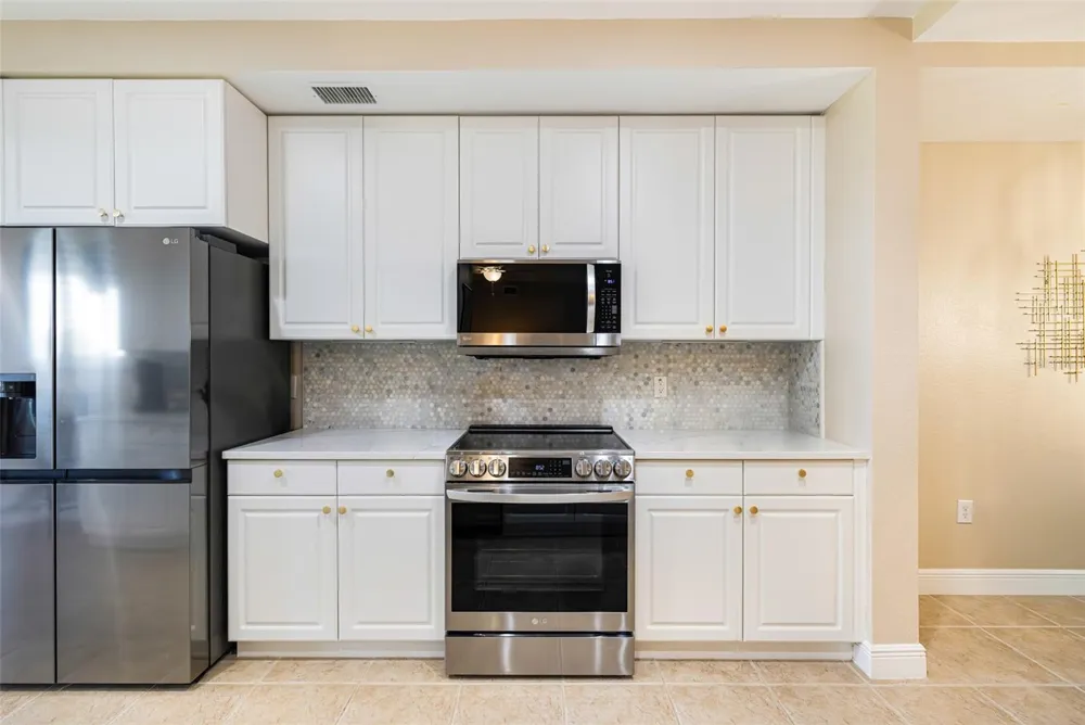 24367 BALTIC AVENUE #202 Punta Gorda, FL 33955