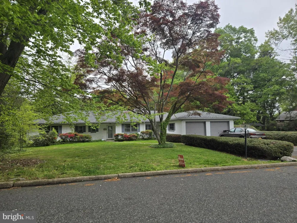 18 CHESTNUT DRIVE Woodstown, NJ 08098