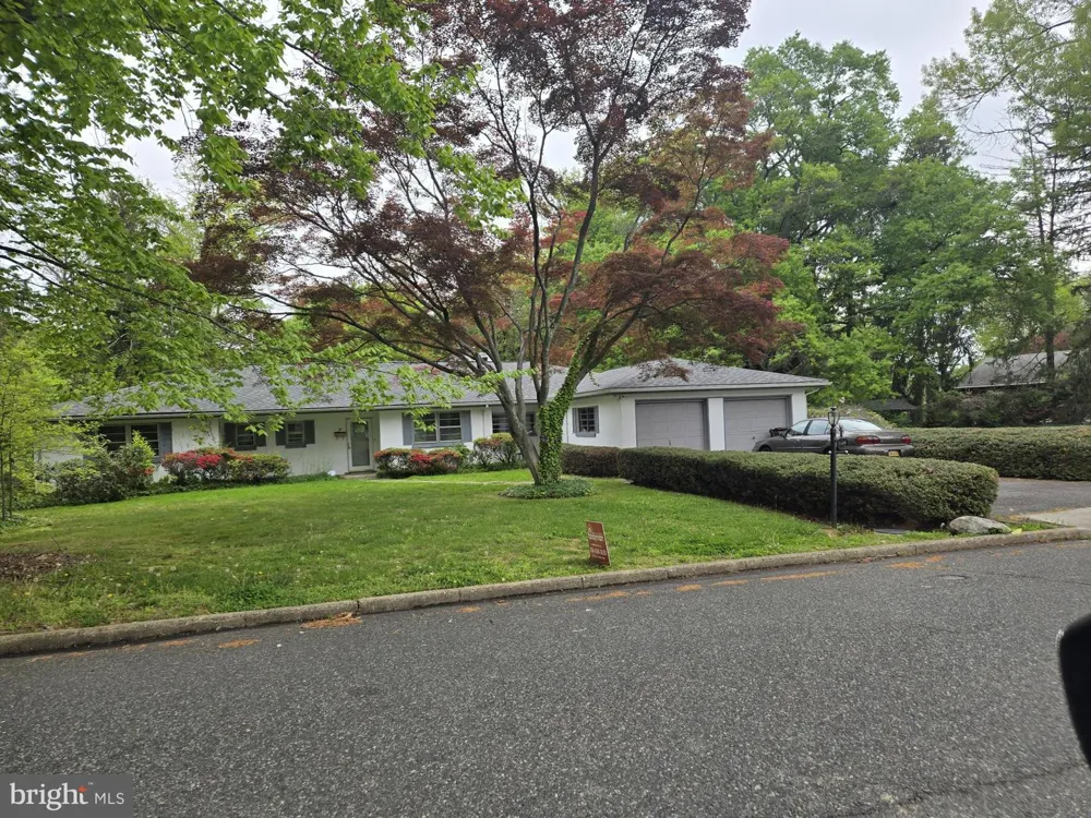 18 CHESTNUT DRIVE Woodstown, NJ 08098