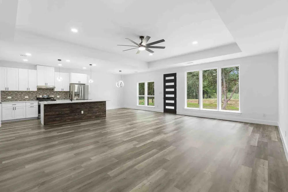 337 Smitty Lane Lockhart, TX 78644
