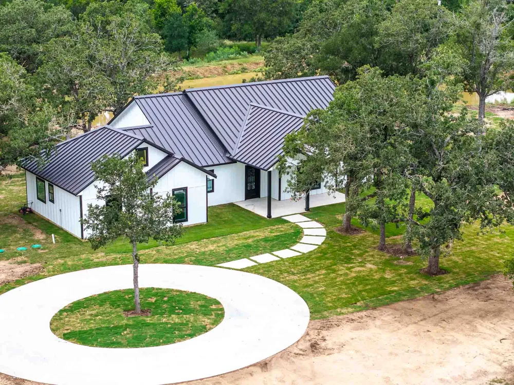 337 Smitty Lane Lockhart, TX 78644
