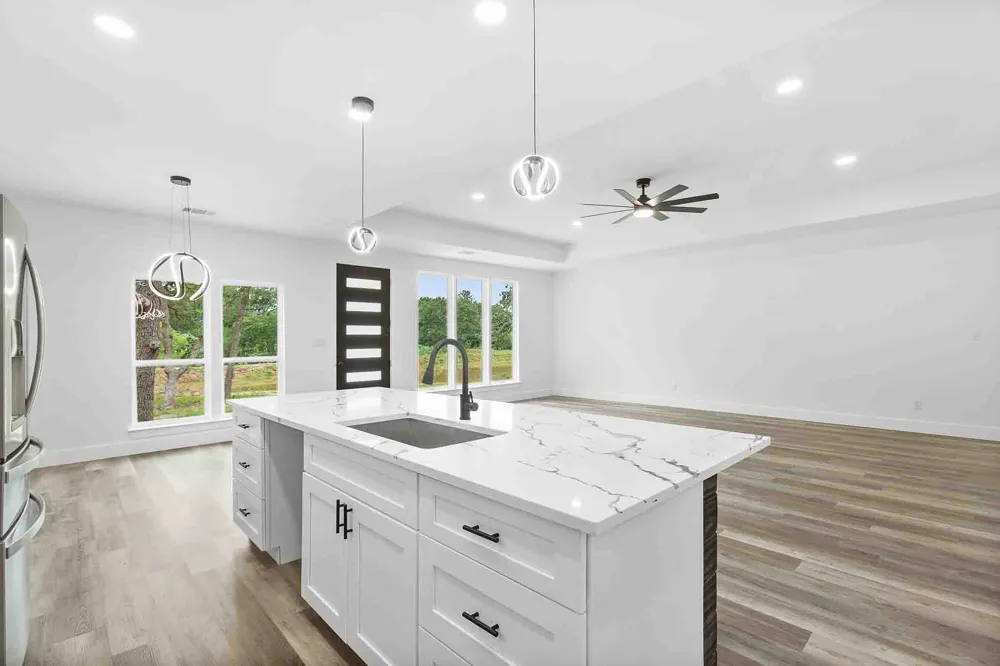 337 Smitty Lane Lockhart, TX 78644