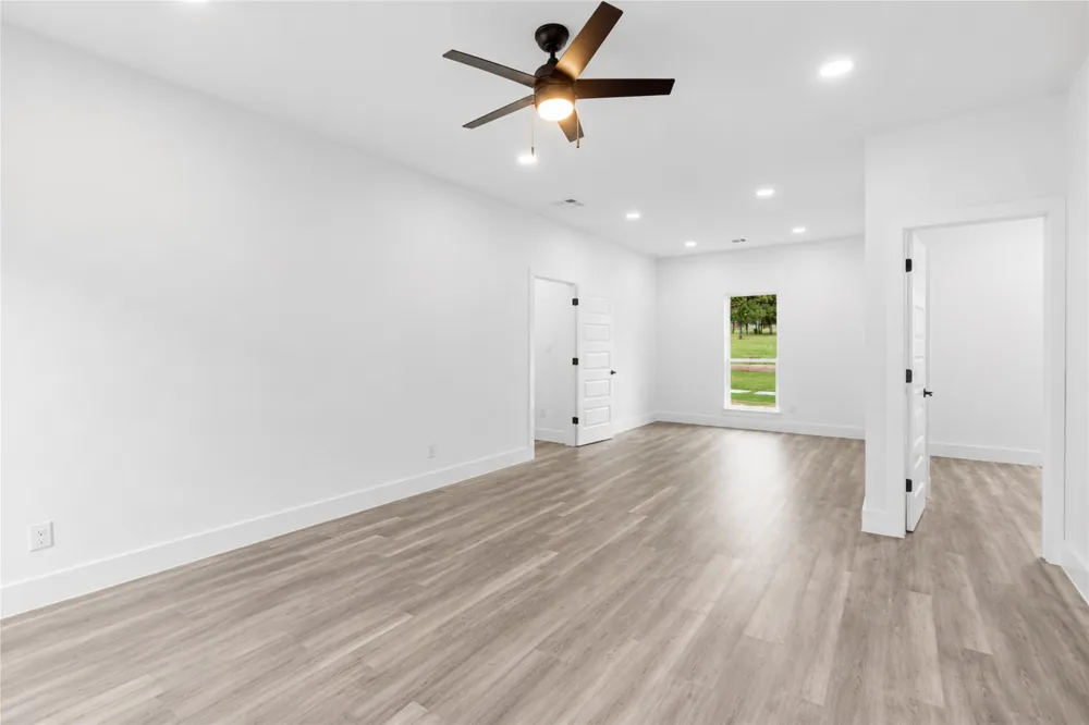 337 Smitty Lane Lockhart, TX 78644