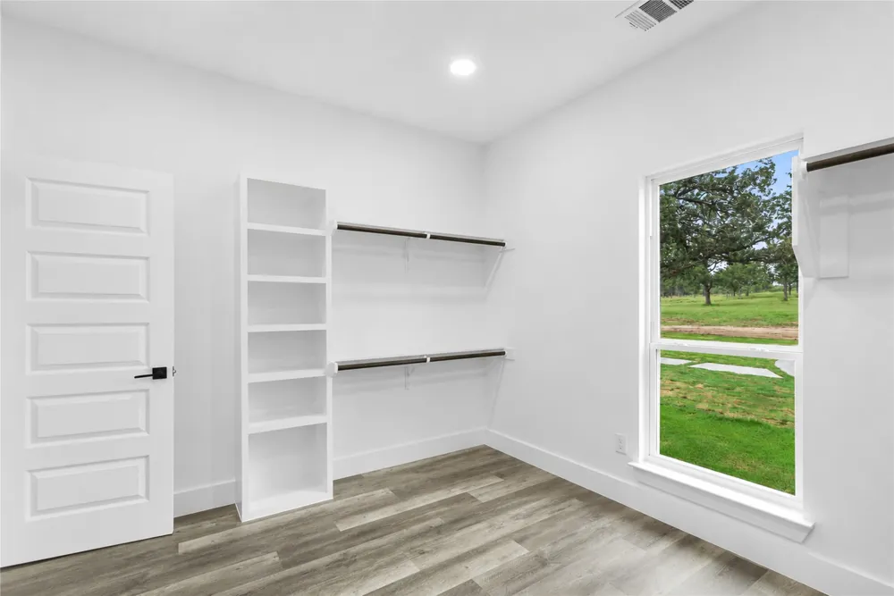 337 Smitty Lane Lockhart, TX 78644