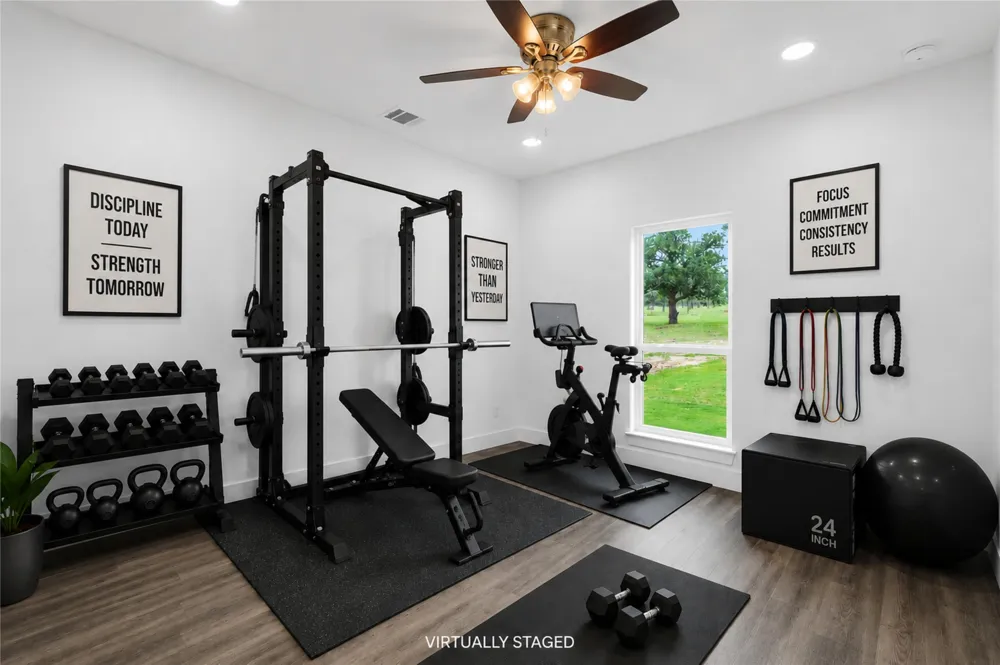 337 Smitty Lane Lockhart, TX 78644