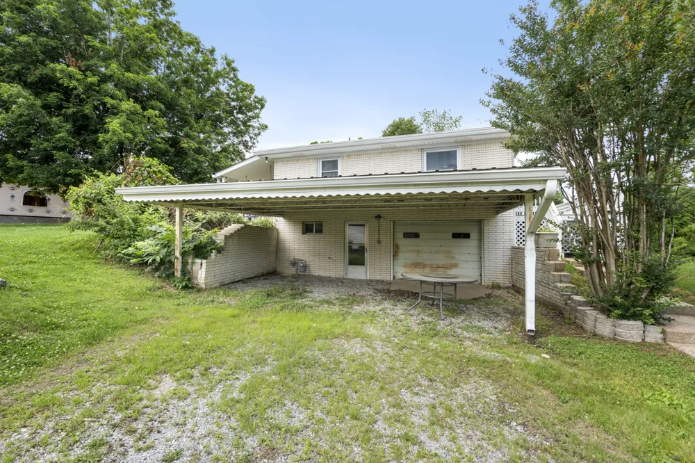 131 Bold Springs Rd Mc Ewen, TN 37101