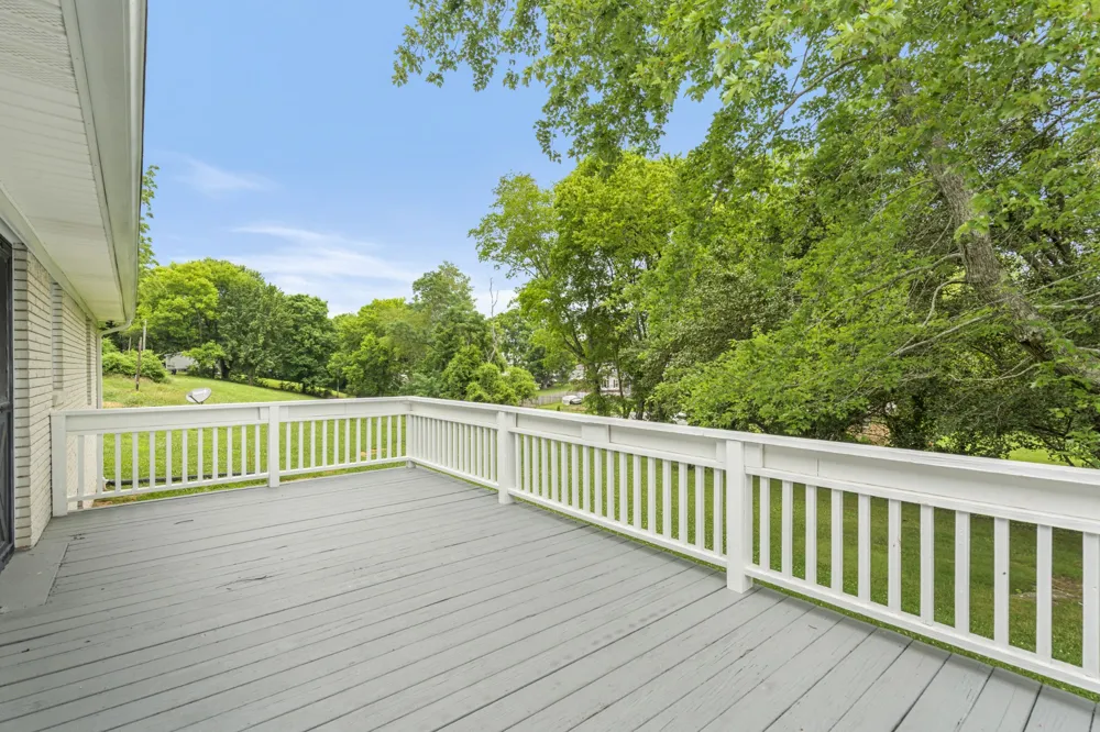 131 Bold Springs Rd Mc Ewen, TN 37101