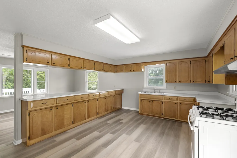 131 Bold Springs Rd Mc Ewen, TN 37101