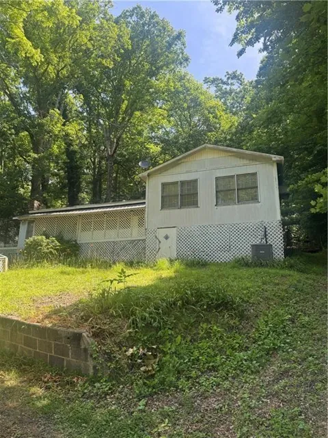 2736 Ridgecrest Circle