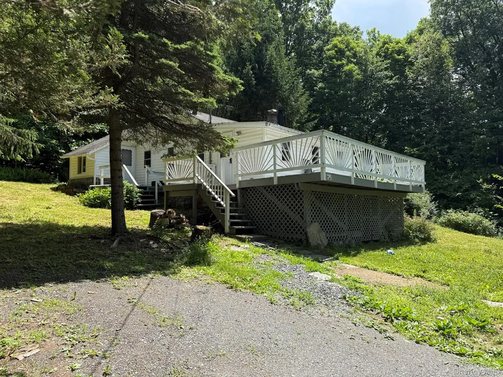 25 Gloria Trail Monroe, NY 10950