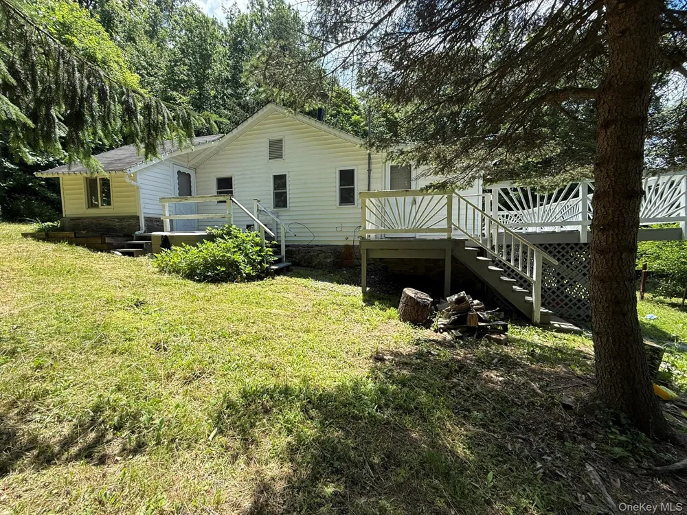 25 Gloria Trail Monroe, NY 10950