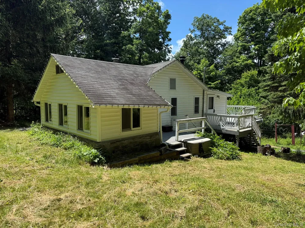 25 Gloria Trail Monroe, NY 10950