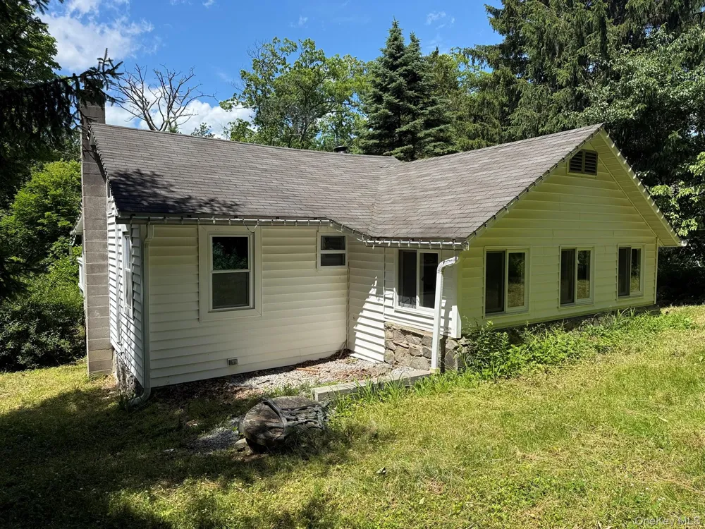 25 Gloria Trail Monroe, NY 10950