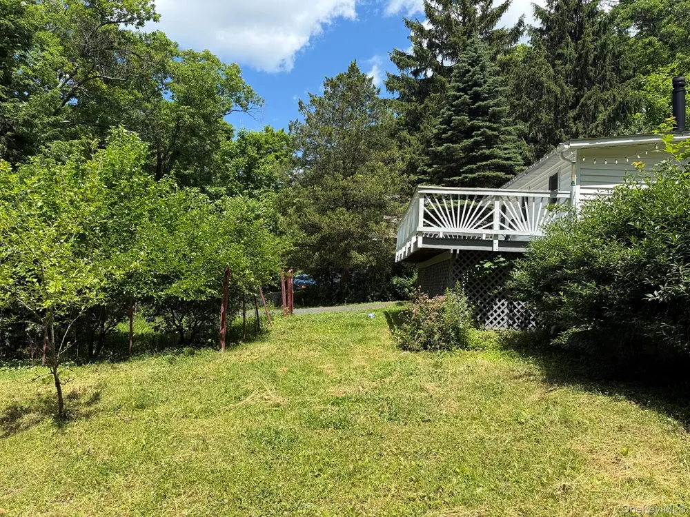 25 Gloria Trail Monroe, NY 10950