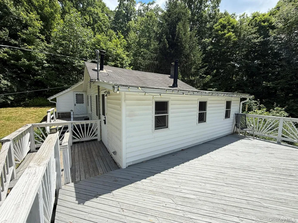 25 Gloria Trail Monroe, NY 10950