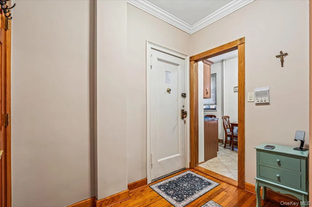 8344 Lefferts Boulevard #3D Kew Gardens, NY 11415