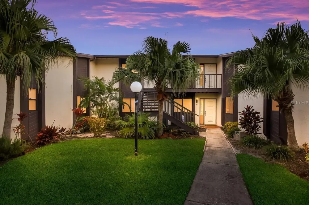 5400 34TH STREET W #15H Bradenton, FL 34210
