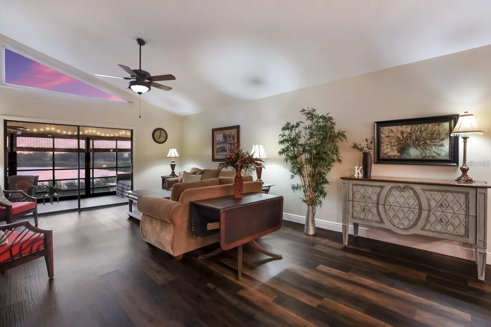 5400 34TH STREET W #15H Bradenton, FL 34210