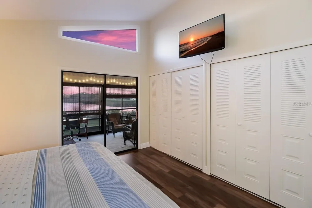 5400 34TH STREET W #15H Bradenton, FL 34210
