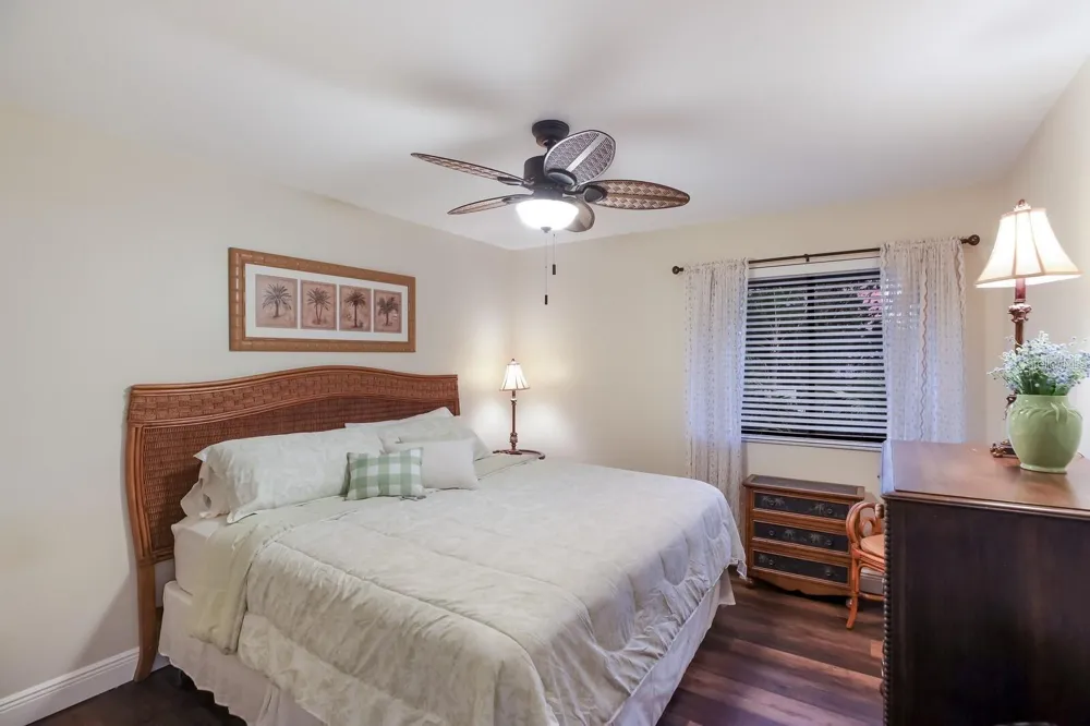 5400 34TH STREET W #15H Bradenton, FL 34210