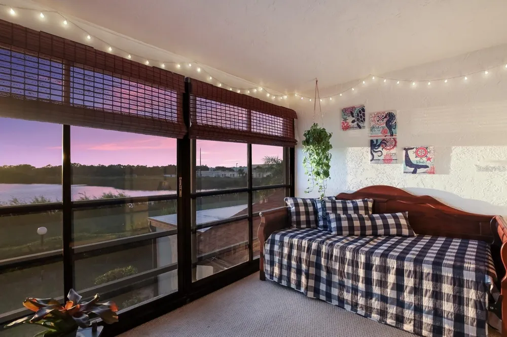 5400 34TH STREET W #15H Bradenton, FL 34210